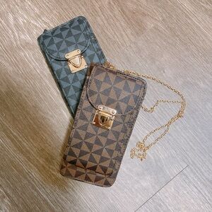 Elegant Geometric Pattern Chain Wallet